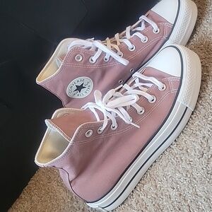 Women's Classic High-Top Sneakers in Pink Sz 9.5